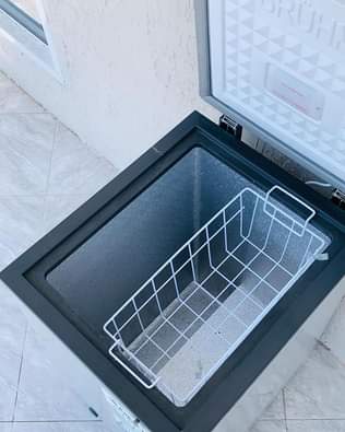 A picture of Frizer lita 100 bei 400 000