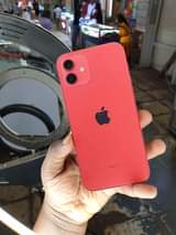 A picture of Iphone 12