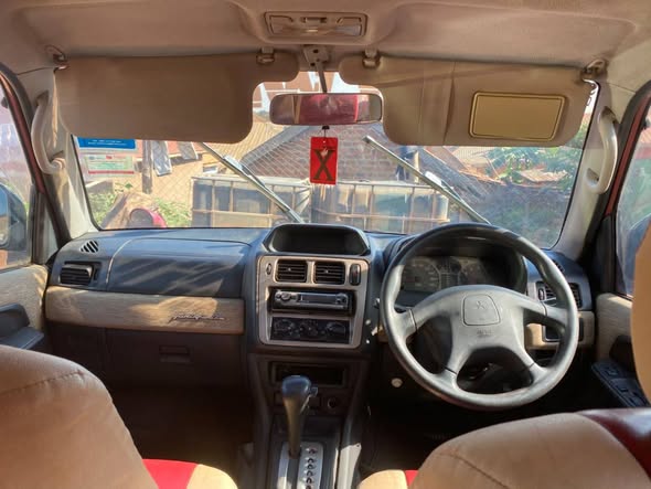 A picture of Mitsubishi Pajero GDI