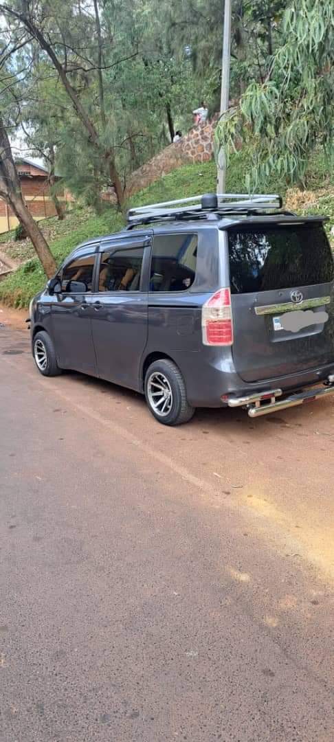 used toyota noah