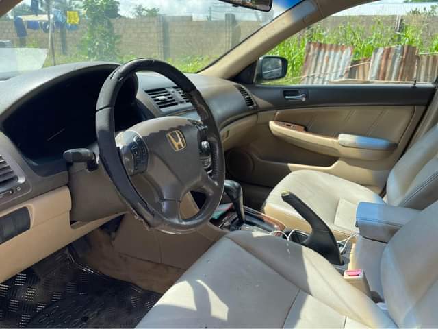 A picture of Honda Accord Discusses continue