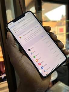 A picture of iPhone XS Max 256GB at Shs 700k only