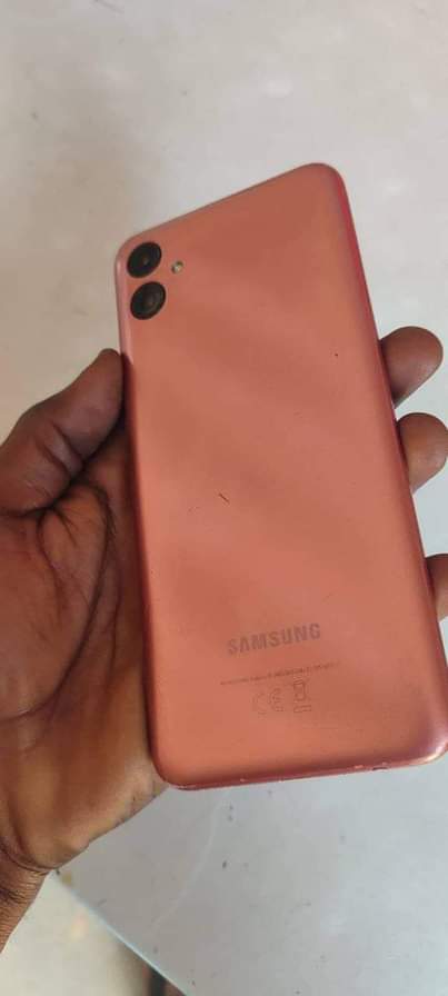 A picture of Samsung A04