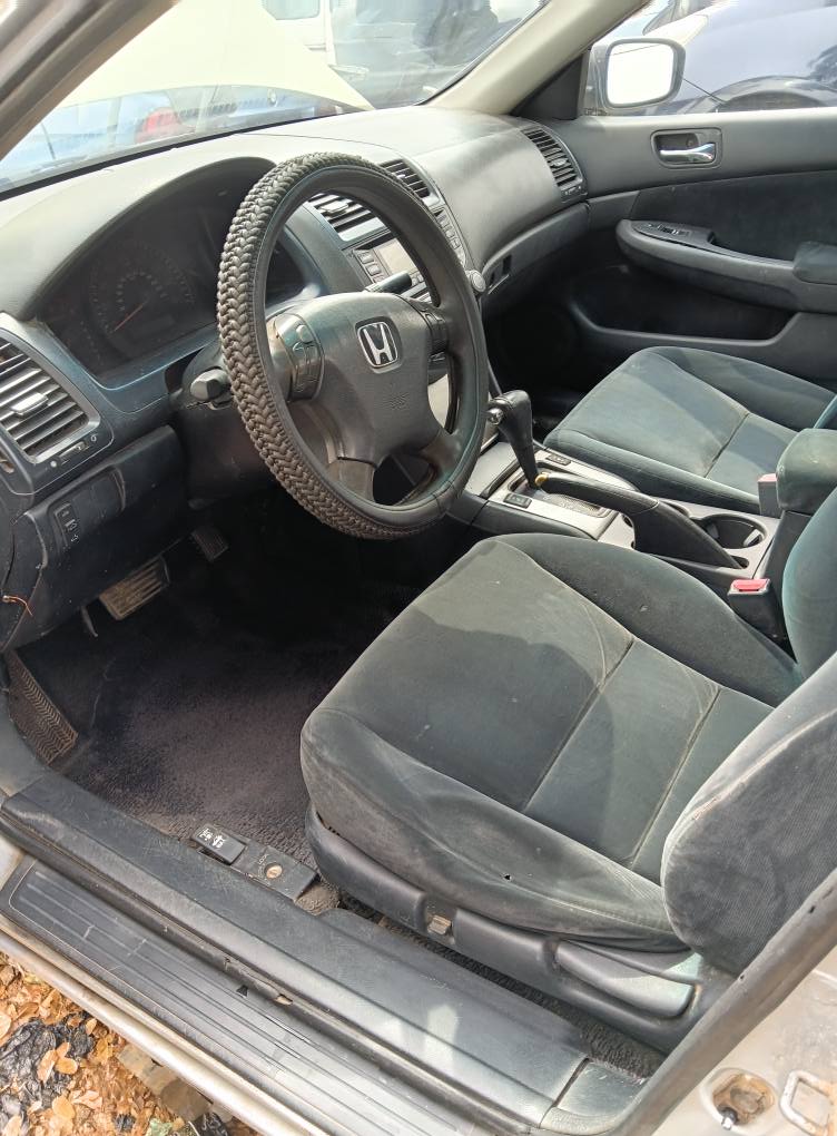 A picture of Honda Accord 2005