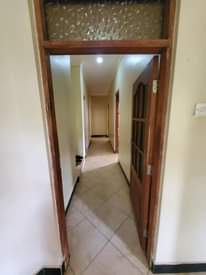 A picture of 0789659702 0656391984