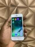 A picture of Iphone 5 32gb
