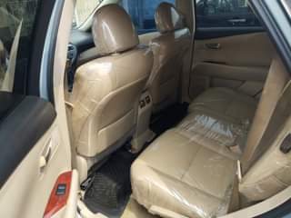 A picture of Lexus 350