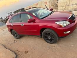 A picture of Super distress Lexus RX350 with everything blessed including chilling AC