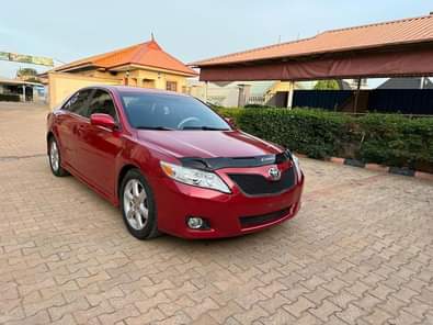 A picture of SUPER CLEAN PRE OWNED TOYOTA CAMRY SE PURELY FIRST BODY
