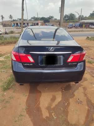 A picture of Lexus Es350