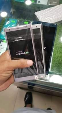sony xperia xz2