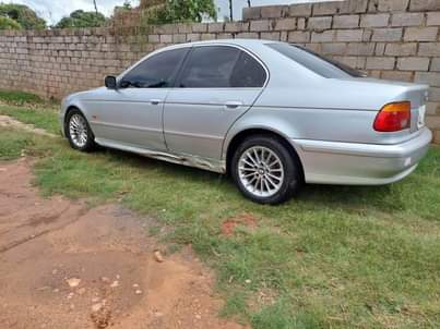 bmw 525i