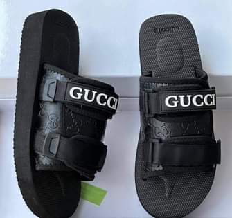 A picture of SANDLE ZA KIUME