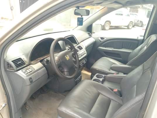 A picture of Honda Odyssey 05