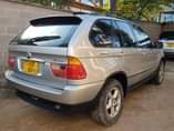 A picture of BMW X5 no B 9 500 000m 0686127263 Haina changamoto
