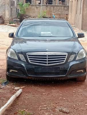 A picture of Super Share 2010 in and out E350 Benz with everything
