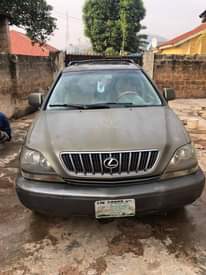 A picture of Lexus RX300