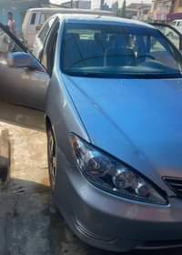 A picture of 2004 TOYOTA CAMRY