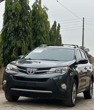 A picture of 2016 TOYOTA RAV4
