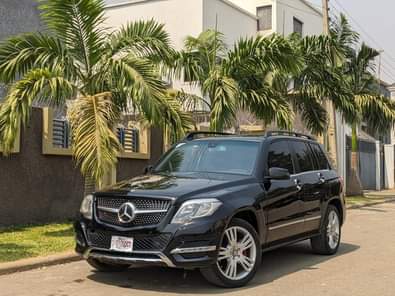 A picture of CLEAN REGISTERED 2010 GLK350 6 5M NET PRICE WITH DOUBLE
