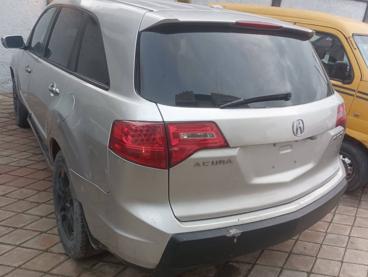 A picture of Acura mdx 2008