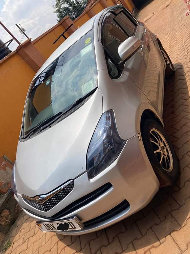 A picture of TOYOTA Ractis
