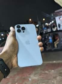 A picture of Iphone 13promax