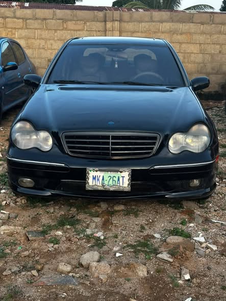 A picture of Mercedes Benz c240