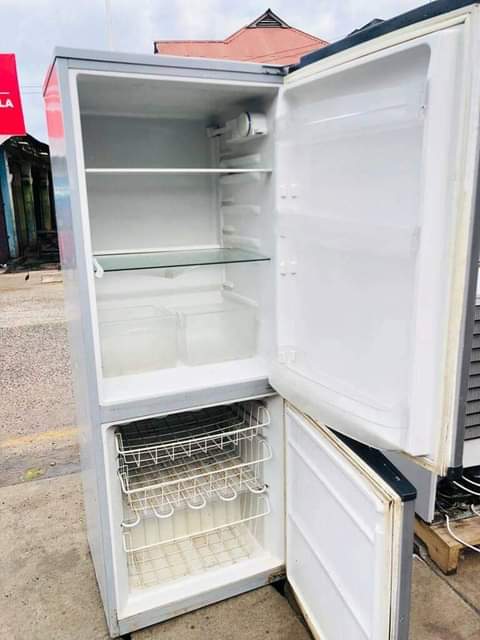 A picture of Fridge