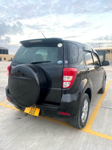 A picture of TOYOTA RUSH 0714058883