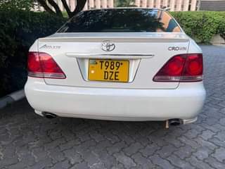A picture of 2005 TOYOTA CROWN ATHLETE