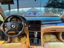 A picture of Neatly used BMW koja first body with duty