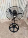 A picture of Njoo na 30 000 tu ubebe feni hiyo ni nzuri