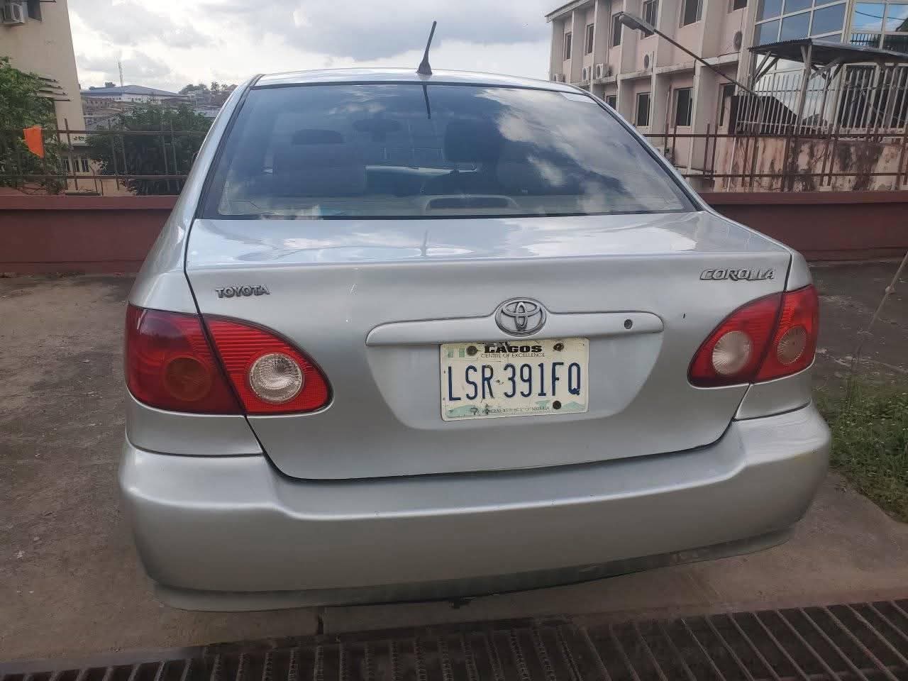 A picture of 2003 Toyota corolla