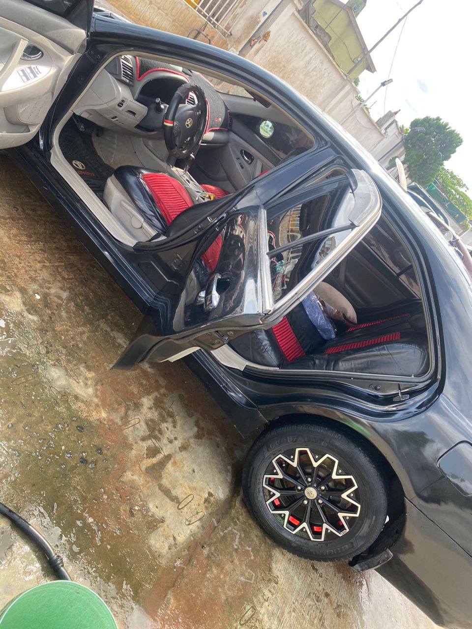 A picture of Clean Registered 2010 Toyota Camry XLE