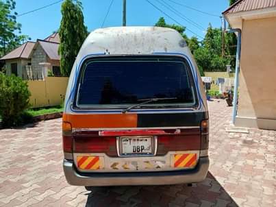 A picture of  TOYOTA HIACE INAUZWA BEI 12.5 MILLION TUU 3L ENGINE