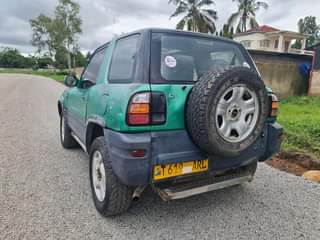 A picture of Rav4 manu