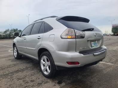 A picture of 2004 LEXUS RX330 PRICE IS 7 2 million Naria First