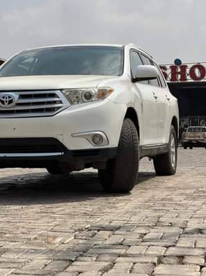 A picture of Foreign used 2013 Toyota Highlander Available for sale 14 5