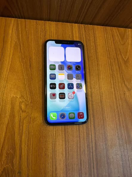 A picture of Iphone 11 pro