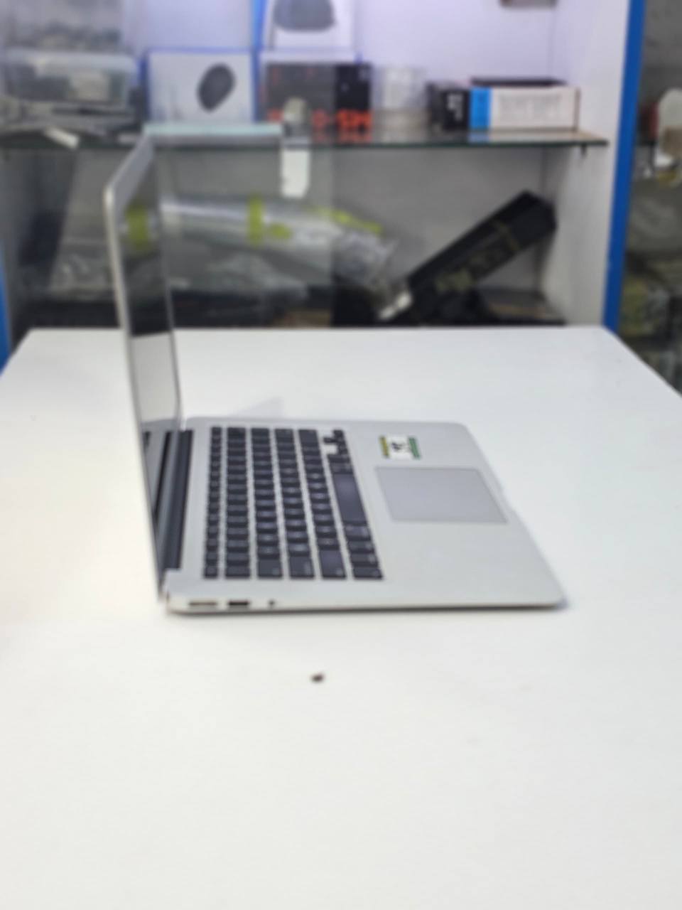 A picture of MacBook air 2014
