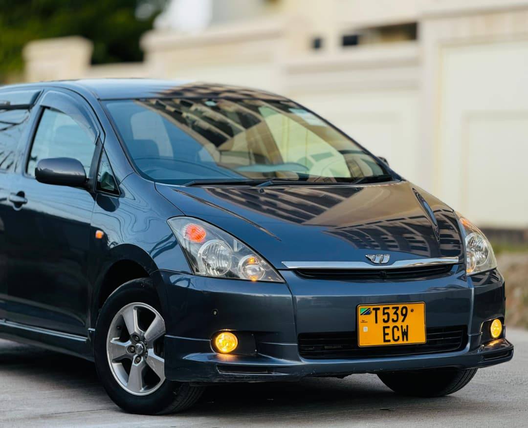 A picture of TOYOTA WISH ECW ENGINE 1ZZ BODY TYPE STATION WAGON SEVEN