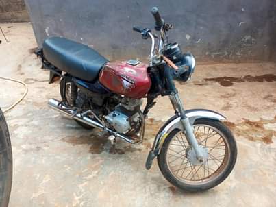 A picture of Bajaj boxer for sale