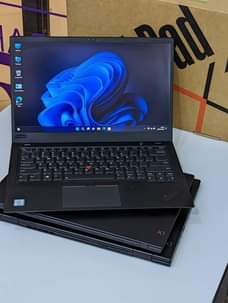 A picture of Lenovo Thinkpad X1 carbon.