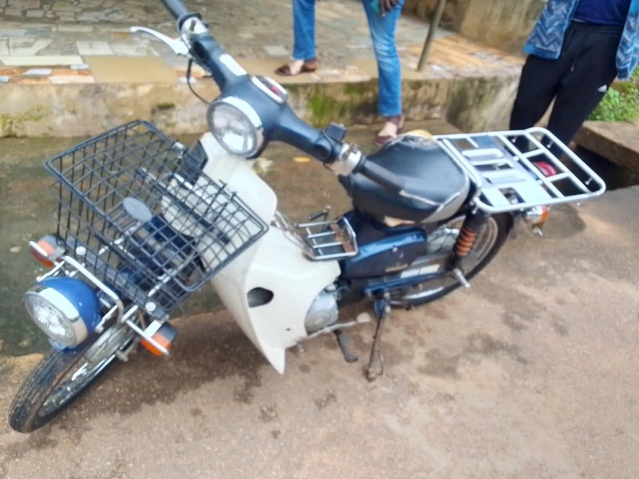 A picture of Motorcycle super cub