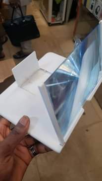 A picture of Video mobile phone magnifier
