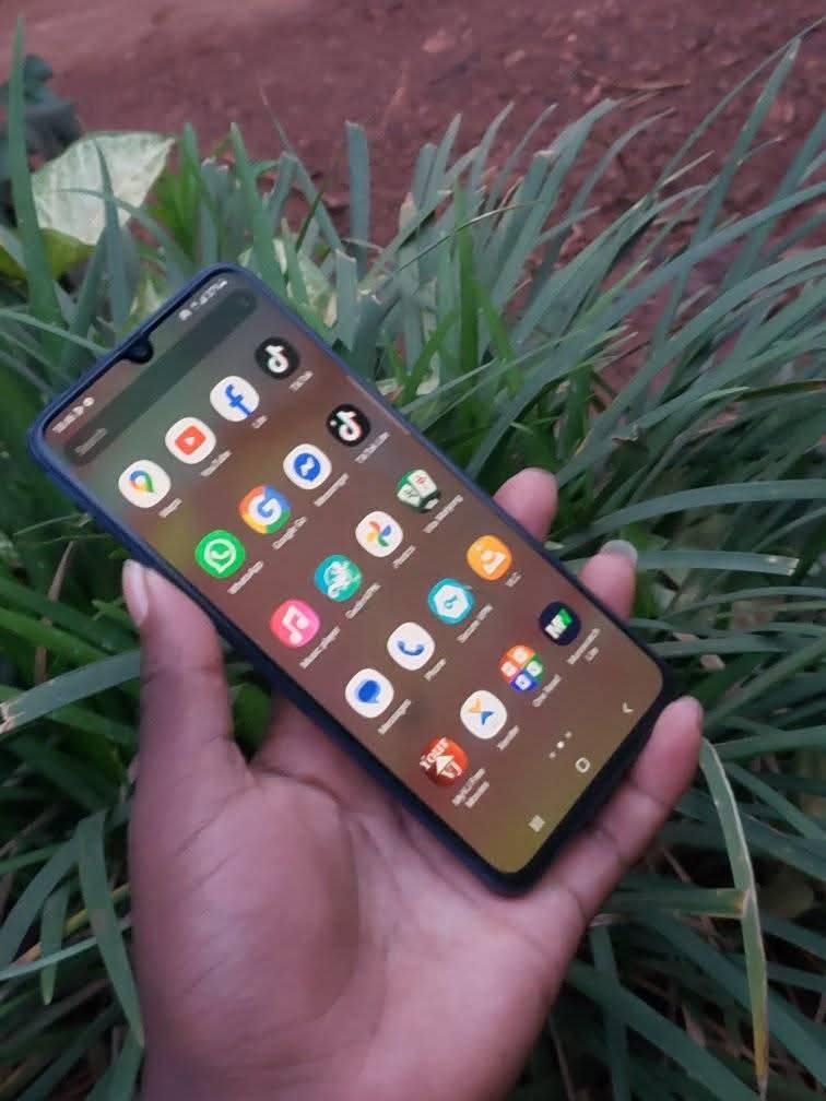 A picture of Sumsung a70