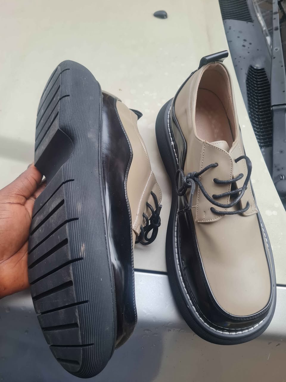 A picture of Men classic fashionable corporate shoe size 44 and 45 is