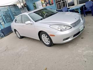 A picture of Lexus ES300