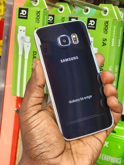A picture of S6 Edge 185k 32GB 4G 0758206953